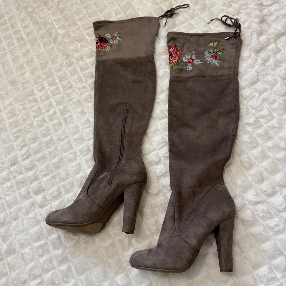 Zigi Soho 9 Bryna Faux Suede Over the‎ Knee Floral Embroidered Heel Boots Boho